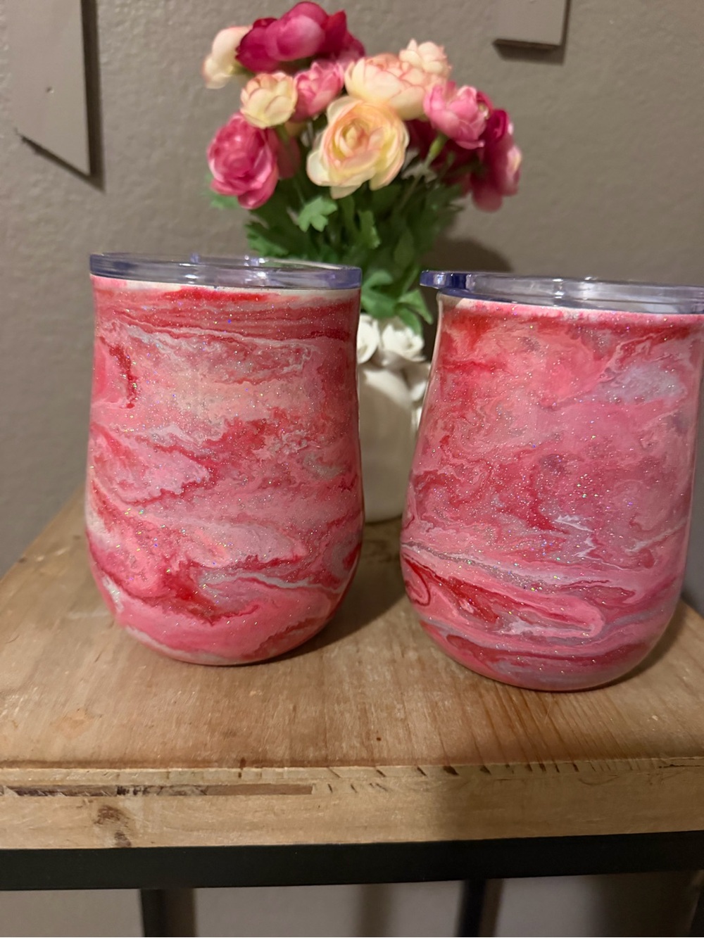Set of wine tumblers